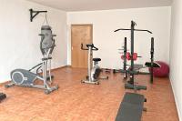 Fitness centrum a/nebo fitness zařízení v ubytování TETELA- 1 Bedroom Apartment with shared pool in Centro