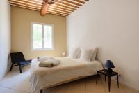 En eller flere senge i et v&aelig;relse p&aring; La Petite Maison - Mas des Sous Bois