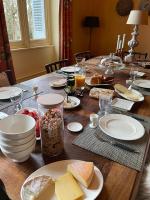 Jedlo v ubytovaní bed & breakfast alebo blízkom okolí