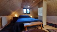 Postel nebo postele na pokoji v ubytování Raistiko Talu- Farmhouse, off-grid cabin and more