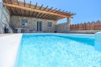 Bazén v ubytovaní The George Villas with Private Pool, close to Mykonos Town - Chora alebo v jeho blízkosti