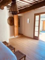 Posteľ alebo postele v izbe v ubytovaní La Bastide des Oliviers Provence - Mirabel aux Baronnies
