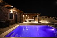 Bazén v ubytovaní The George Villas with Private Pool, close to Mykonos Town - Chora alebo v jeho blízkosti
