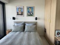 Posteľ alebo postele v izbe v ubytovaní APARTAMENT 36 na klifie z widokiem na morze ADULTS ONLY