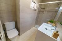 A bathroom at Risco Verde Paradise