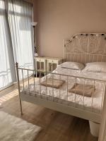 Posteľ alebo postele v izbe v ubytovaní Crystal Spas Apartman-Balaton