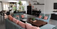 Posezení v ubytování loft CARRASKETA