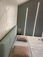 Posteľ alebo postele v izbe v ubytovaní Podgora Experience Suite with jacuzzi
