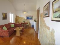 Posedenie v ubytovaní Apartment Ananina by Interhome