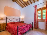 Posteľ alebo postele v izbe v ubytovaní Apartment Falco-8 by Interhome