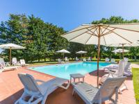 Bazén v ubytovaní Apartment Marrone by Interhome alebo v jeho blízkosti