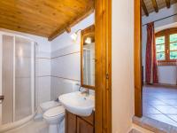 Kúpeľňa v ubytovaní Apartment Falco-8 by Interhome