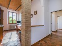 Televízia a/alebo spoločenská miestnosť v ubytovaní Apartment Villa Caggio-1 by Interhome