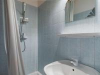 Kúpeľňa v ubytovaní Holiday Home Lago by Interhome