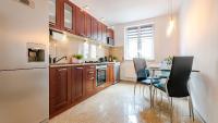 Kuchyňa alebo kuchynka v ubytovaní VacationClub - Piłsudskiego 10B Apartament 2