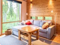 Posezení v ubytování Holiday Home Kanervarinne by Interhome
