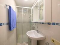 Koupelna v ubytování Apartment Esmeralda-4 by Interhome