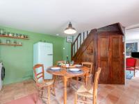Kuchyňa alebo kuchynka v ubytovaní Holiday Home Les Tourelles by Interhome