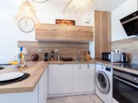 Kuchyň nebo kuchyňský kout v ubytování Apartment Rue de l'Amarrage by Interhome