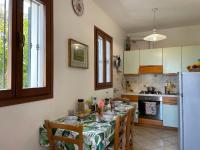 Kuchnia lub aneks kuchenny w obiekcie Apartment by Interhome