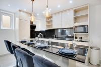 Kuchnia lub aneks kuchenny w obiekcie Cosy apartment 4P-1BR Flandre-Crimée