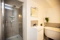 Kúpeľňa v ubytovaní Beautiful converted one bedroom apartment