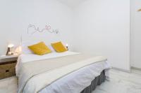 Posteľ alebo postele v izbe v ubytovaní WintowinRentals Coqueto apartamento en el Centro de Málaga