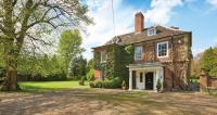 1 Bedroom Accommodation with Ensuite - Housity