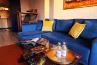 A seating area at Apartmán - modern home
