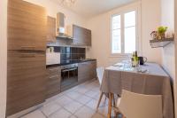 Kuchnia lub aneks kuchenny w obiekcie Le Mans Appartement Gare TGV et proche centre