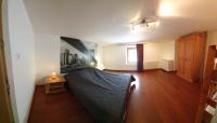 Posteľ alebo postele v izbe v ubytovaní Gîte Lilas, LOFT 2 à 8 personnes, avec salle de jeux et SPA dans la résidence