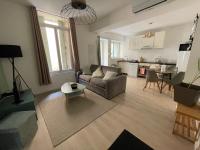 Posedenie v ubytovaní L’olivier - Appartement