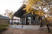 ラグジュアリーテントが所在する建物