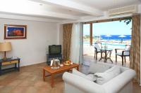 Istron Bay Hotelにあるテレビまたはエンターテインメントセンター
