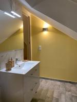Kúpeľňa v ubytovaní Maison de charme - Au coeur de Puligny-Montrachet