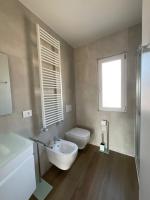 Kúpeľňa v ubytovaní Settimo Cielo Apartment Aosta CIR 0199
