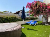 Vonkajšia záhrada v ubytovaní Independent Villa BEACH HOUSE EL BOSQUE