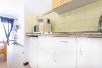 A kitchen or kitchenette at RNET - Weekend Roses