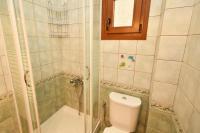 Kúpeľňa v ubytovaní Sea Side Pine Maisonette, Siviri