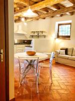 Kuchyňa alebo kuchynka v ubytovaní Agriturismo Corte Moranda