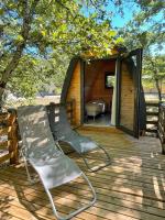 Ogród w obiekcie Les Chalets de Labeaume