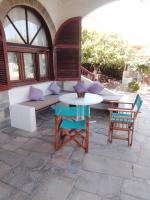 A seating area at Villa Iris