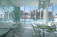 Bazén v ubytování i-Suite Hotel nebo v jeho okolí