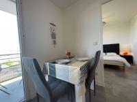 Plan piętra w obiekcie Appartement 2 pièces avec balcon, proche gare et commerces, parking privé, ménage inclus, La Rochelle - FR-1-246-637