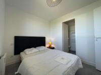 Plan piętra w obiekcie Appartement 2 pièces avec balcon, proche gare et commerces, parking privé, ménage inclus, La Rochelle - FR-1-246-637