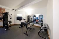 Posilňovňa alebo fitness centrum v ubytovaní Hotel Rezia