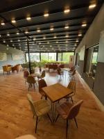 Posezení v ubytování Terra Europe Brontes Hotel