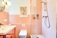 Kúpeľňa v ubytovaní QQłka Apartament z widokiem