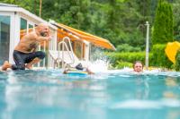 Hostia v ubytovaní Familien- Sportresort BRENNSEEHOF