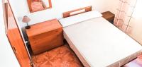 A bed or beds in a room at Sweet Room in Malaga Center "Homestay" - Habitación Alojamiento en Apartamento